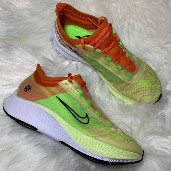 womens nike zoom fly